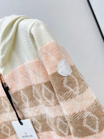 Monc NEW Hooded sweater jacket