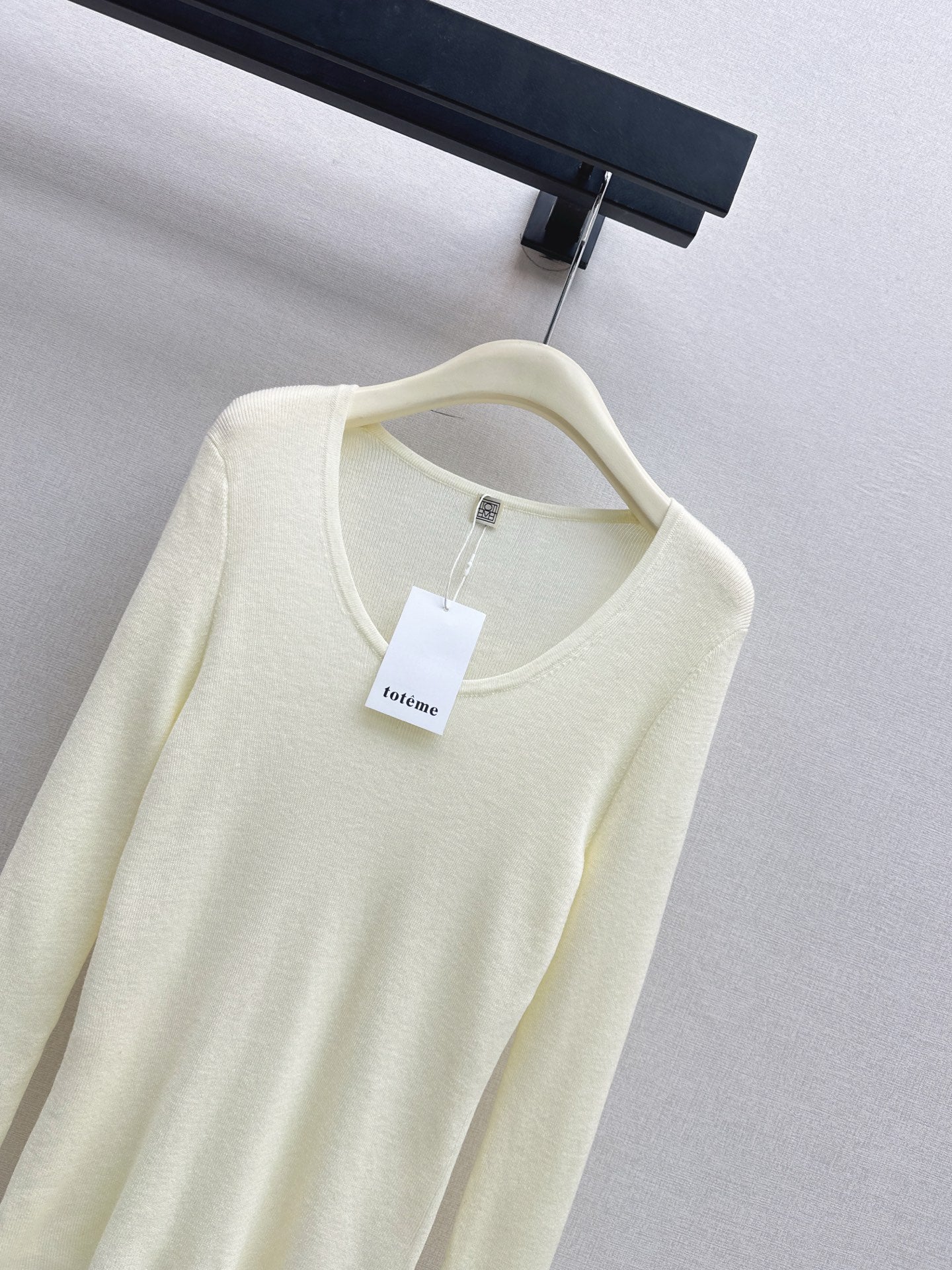 Thom NEW U-neck base layer