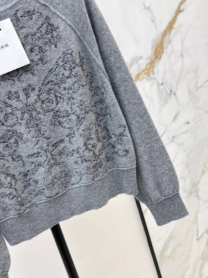 CD NEW Cashmere sweater