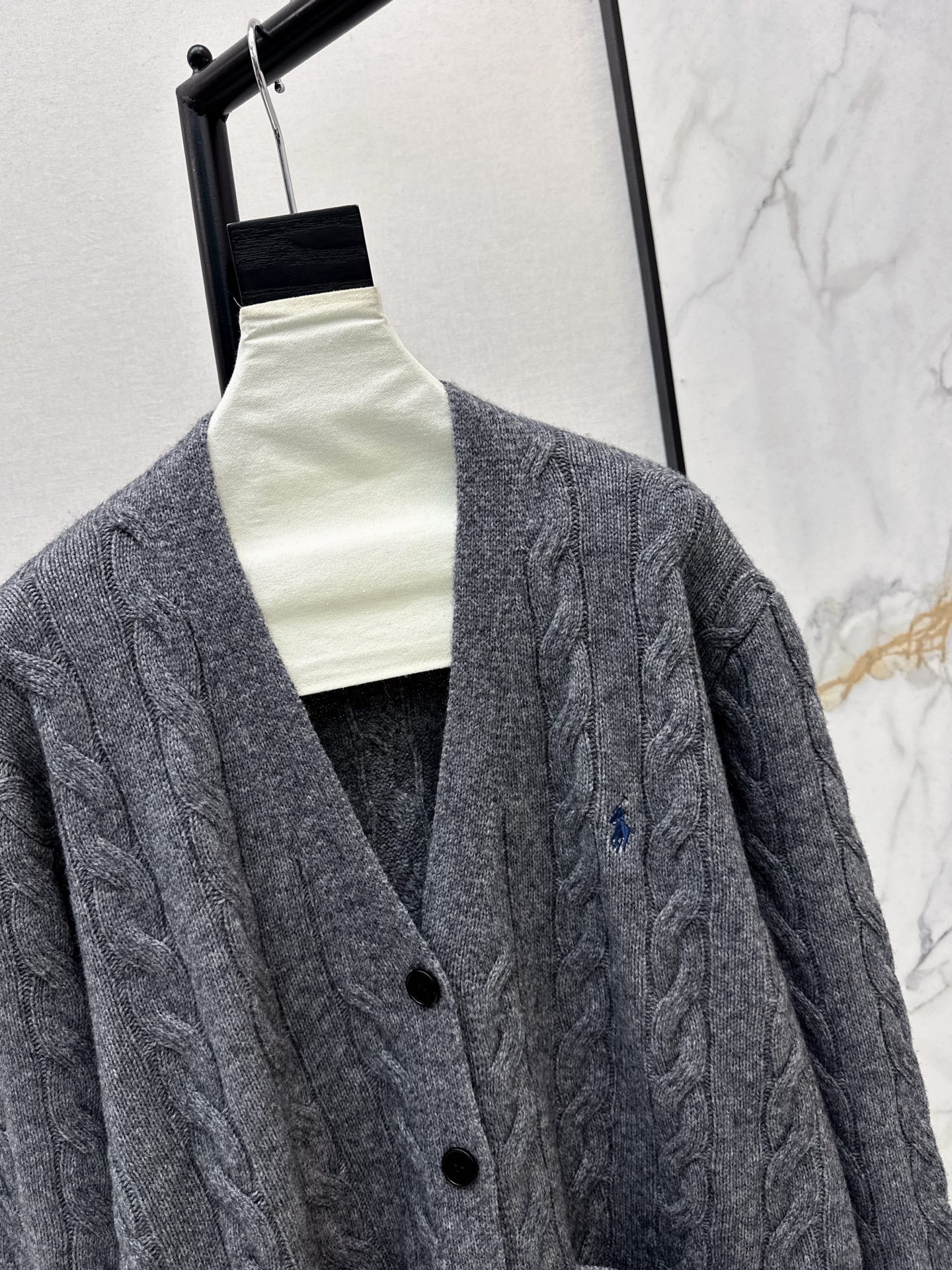 Ral NEW Loose V-neck cardigan