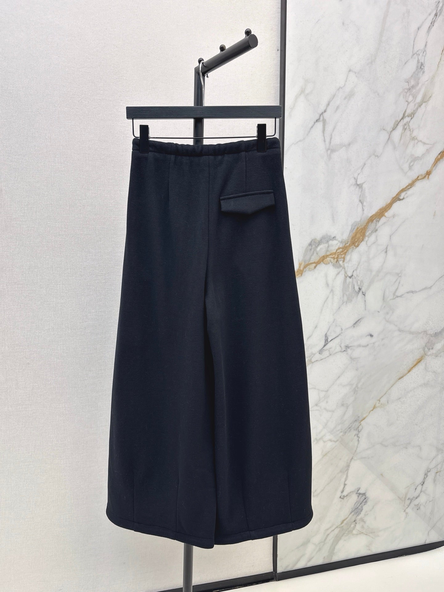 Brune NEW Straight pants