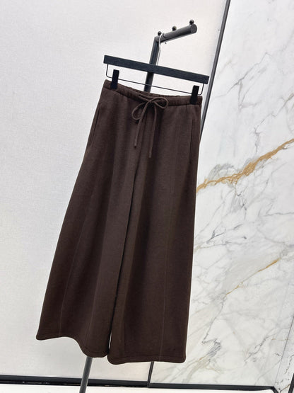 Brune NEW Straight pants