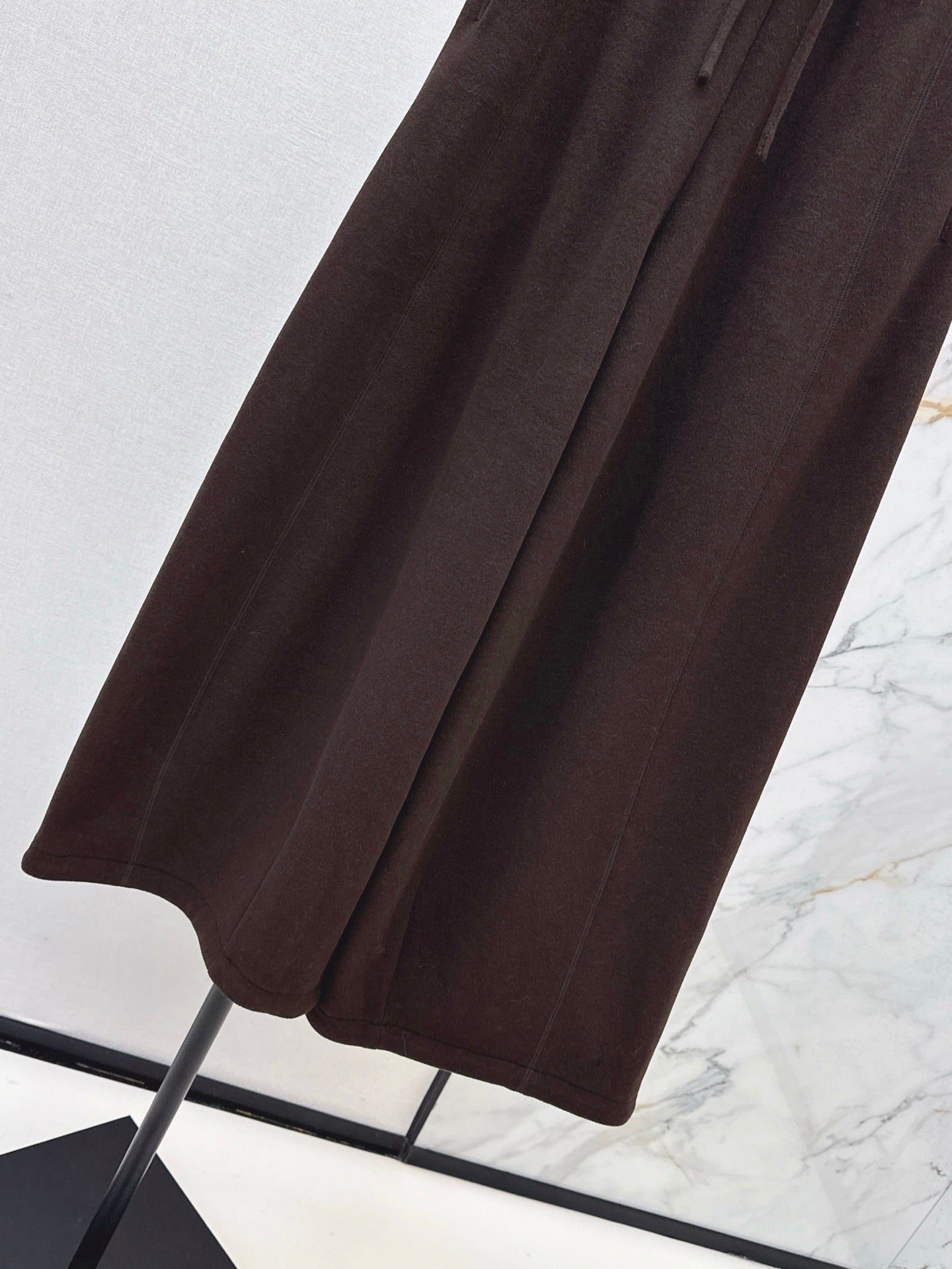 Brune NEW Straight pants