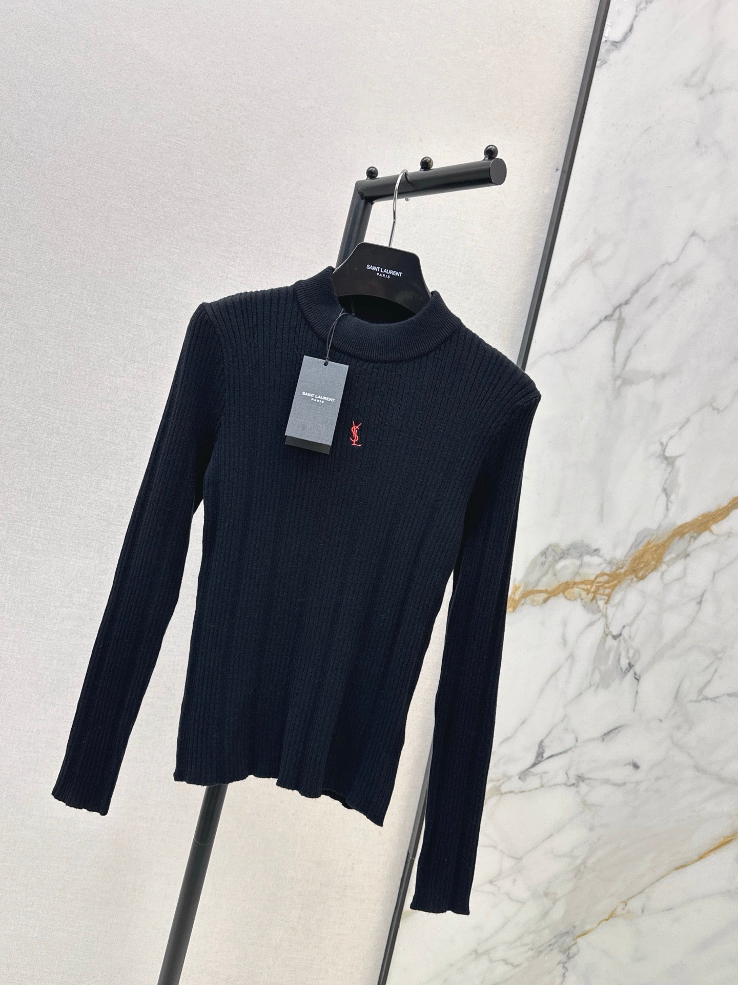 Saint NEW Knitted base sweater