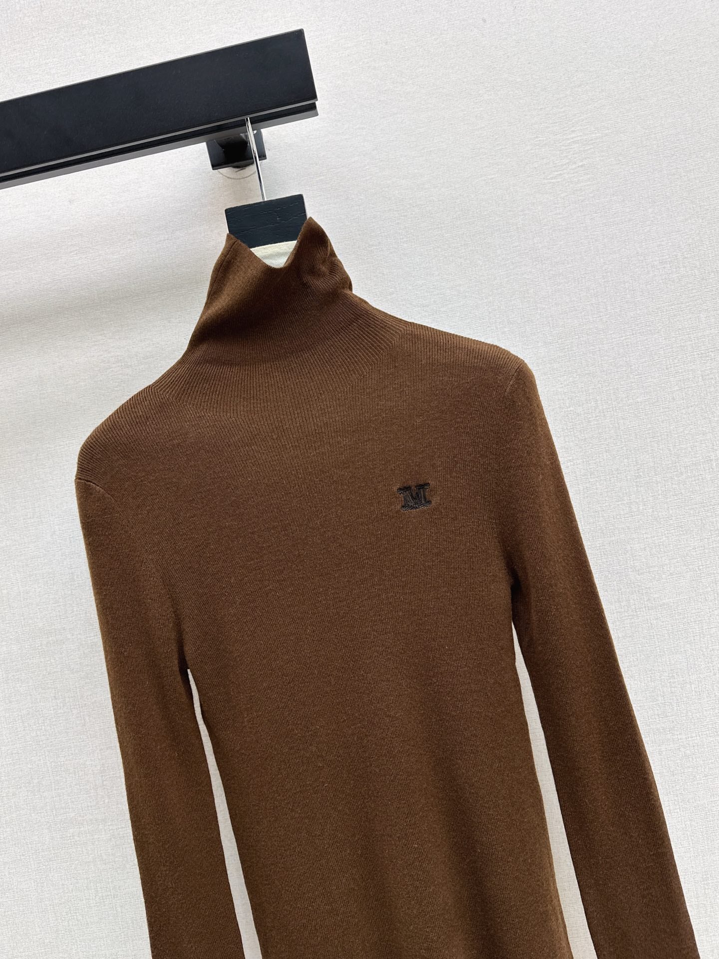 Max NEW turtleneck base layer