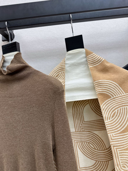 Herm NEW knitted suit