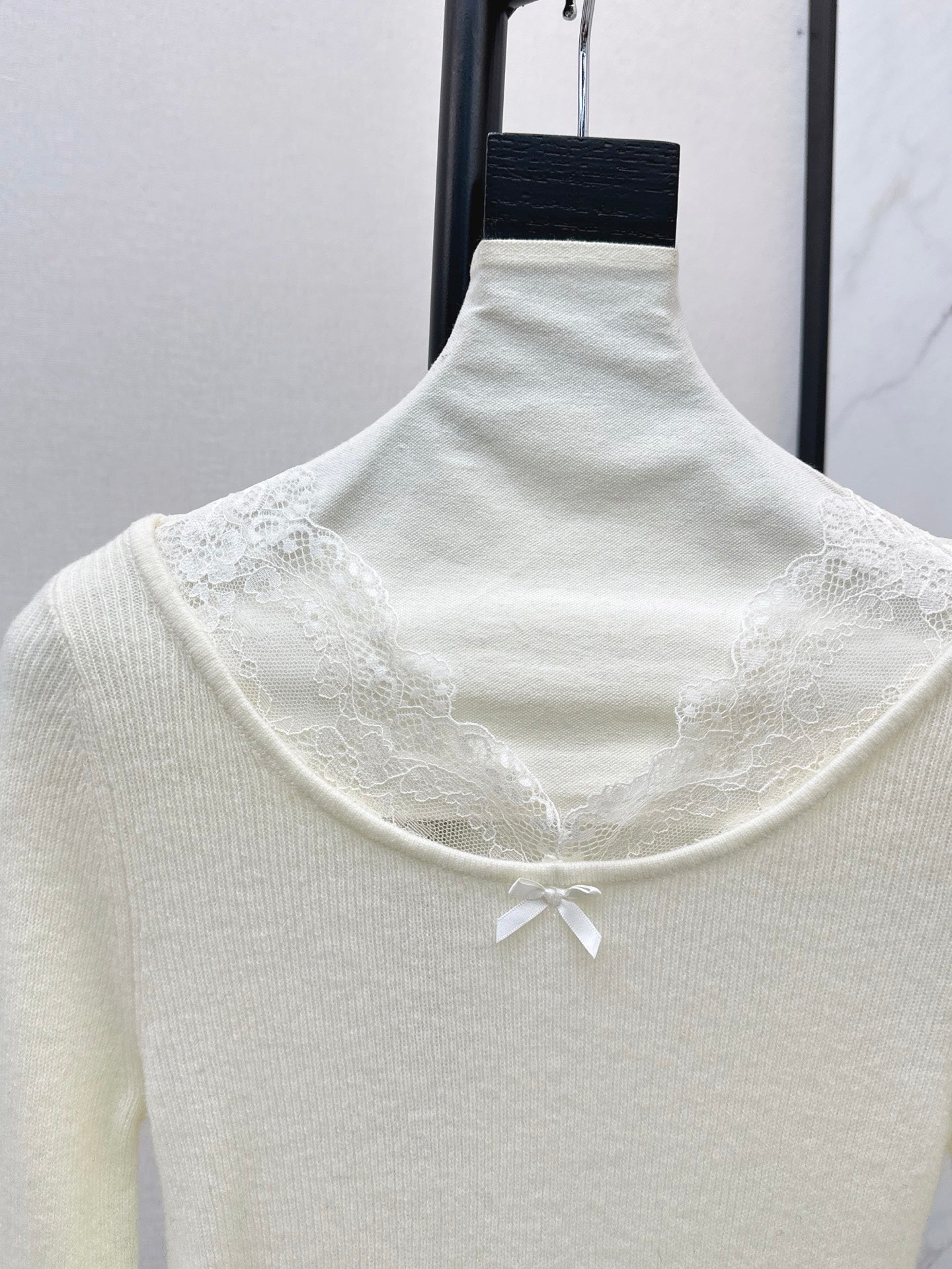 Miu NEW Lace base layer