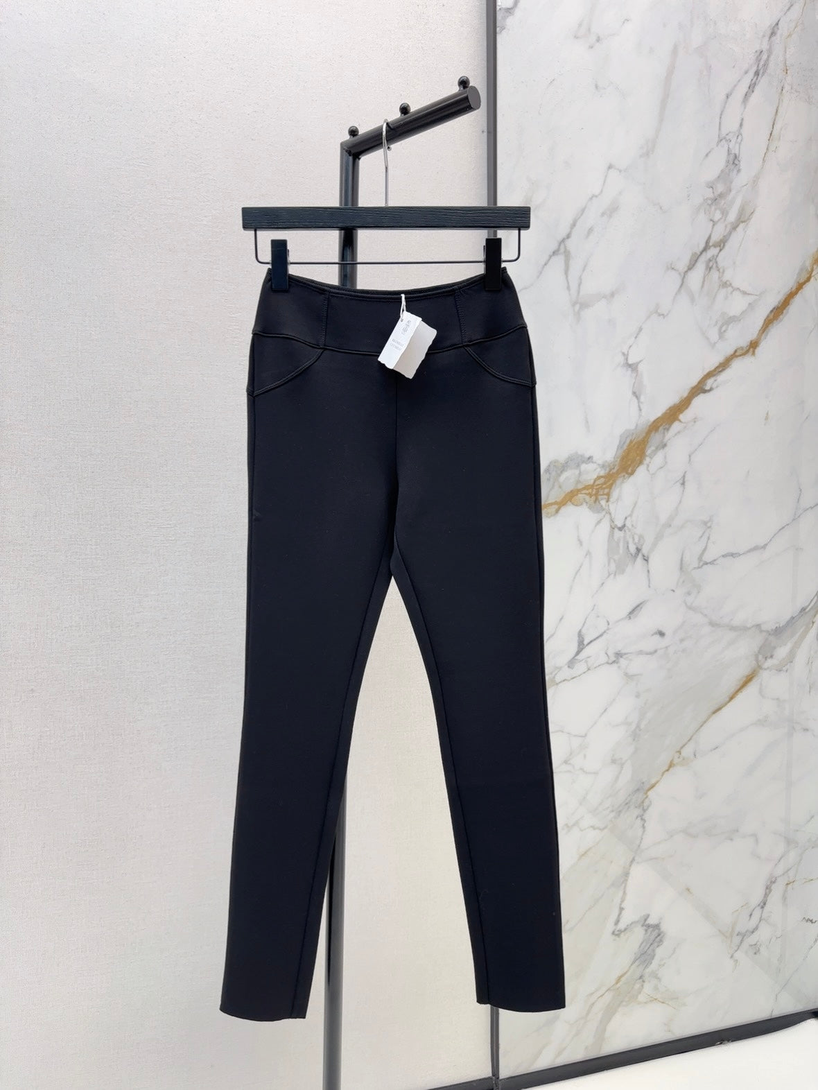 Brune NEW High-waisted leggings