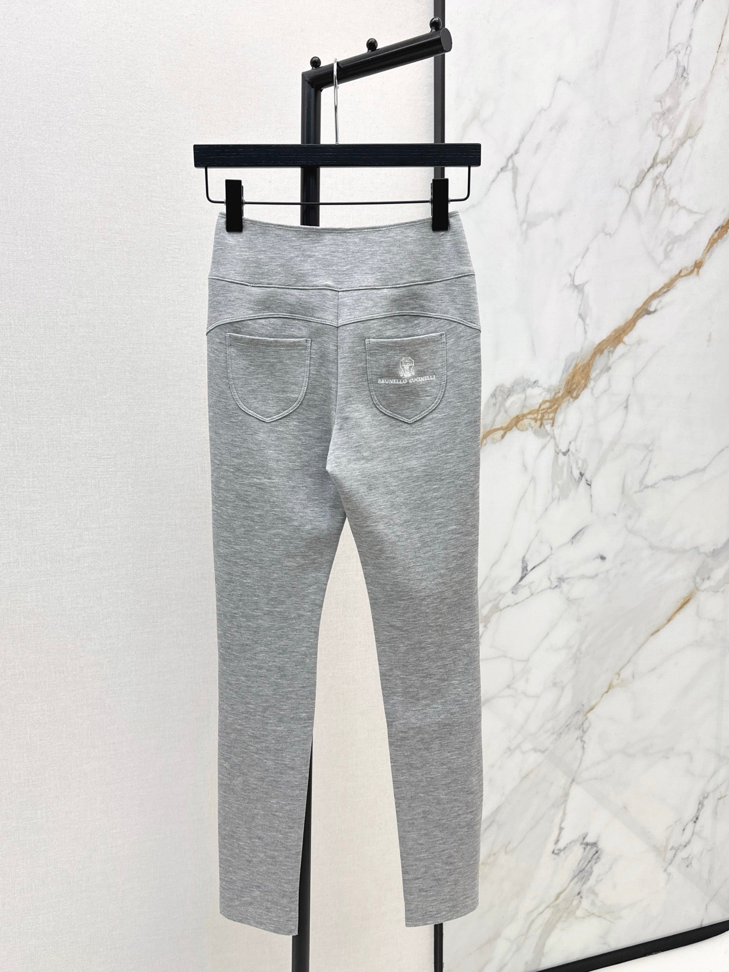 Brune NEW High-waisted leggings