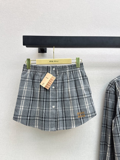 CD NEW plaid skirt