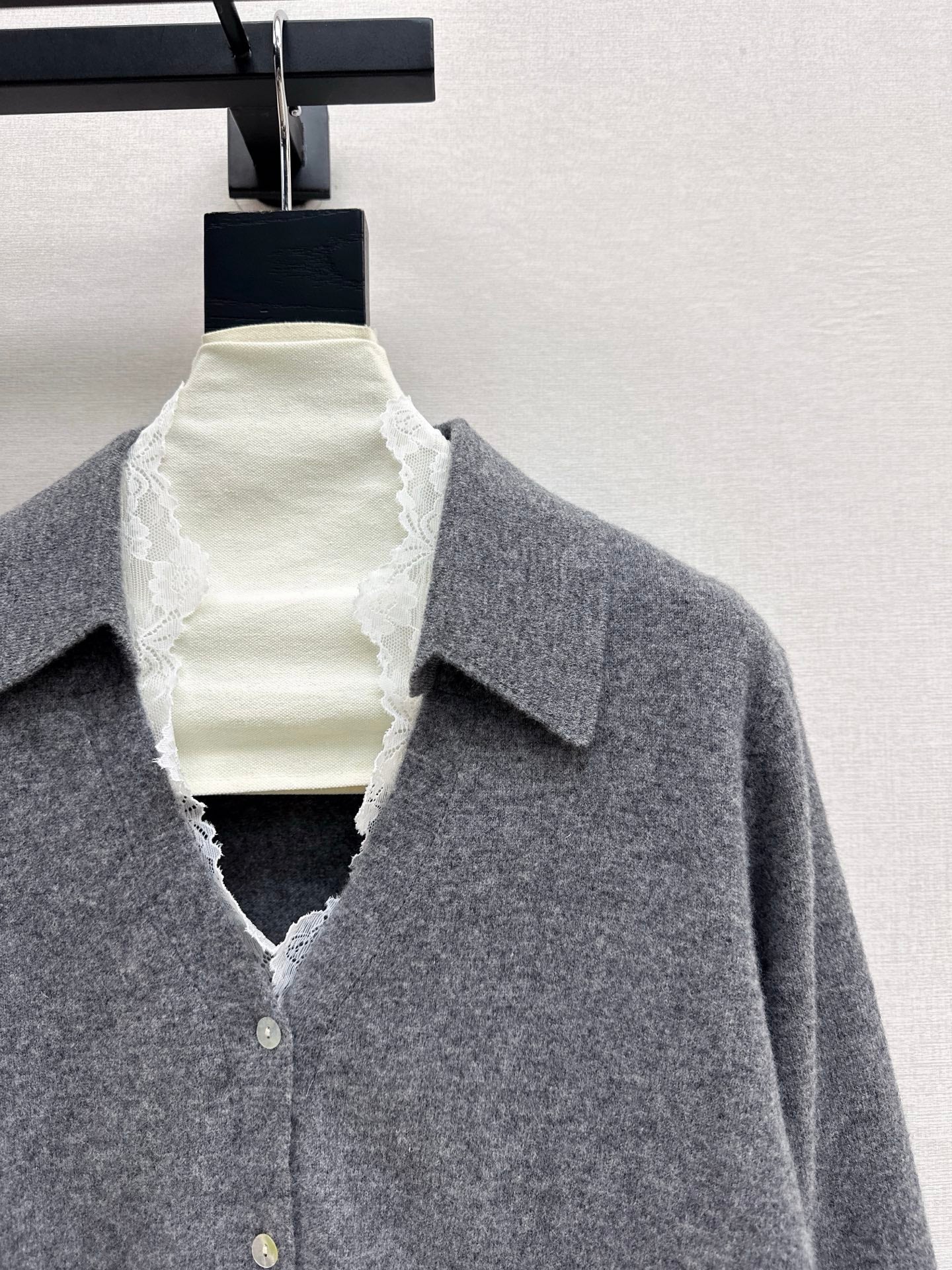 Es NEW Lace Cardigan