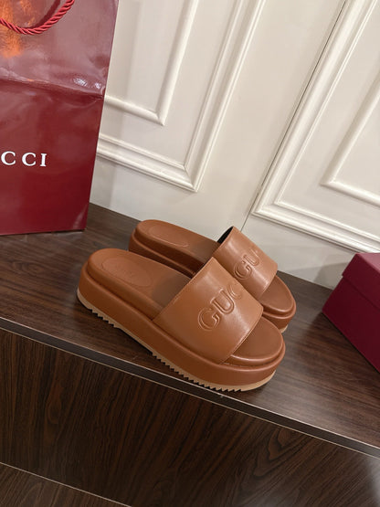 Guc New thick slippers