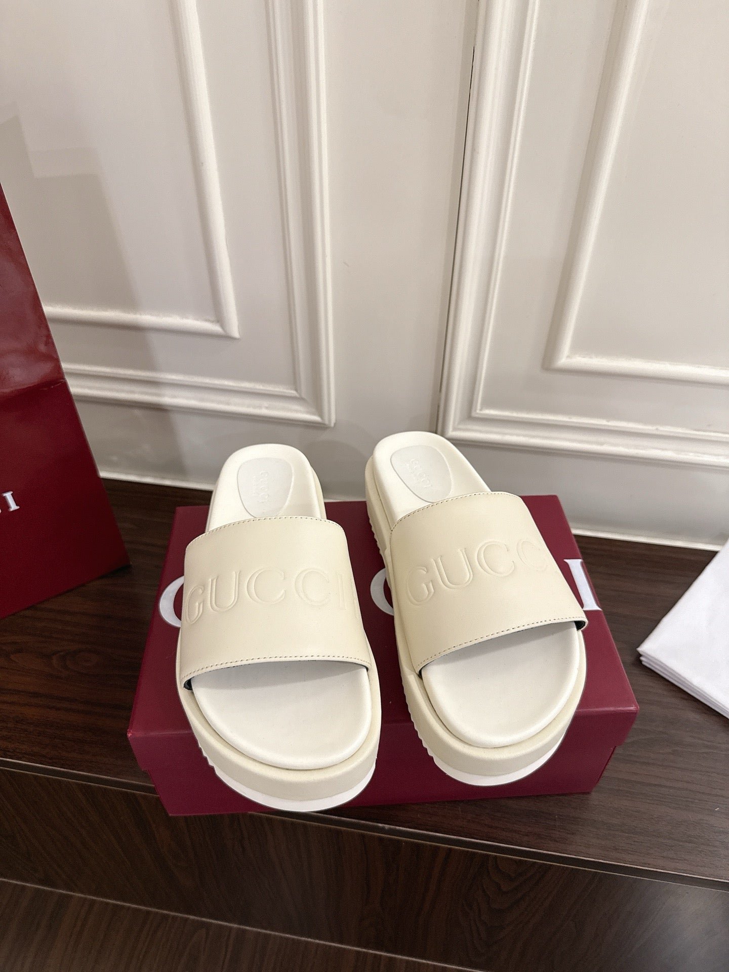 Guc New thick slippers