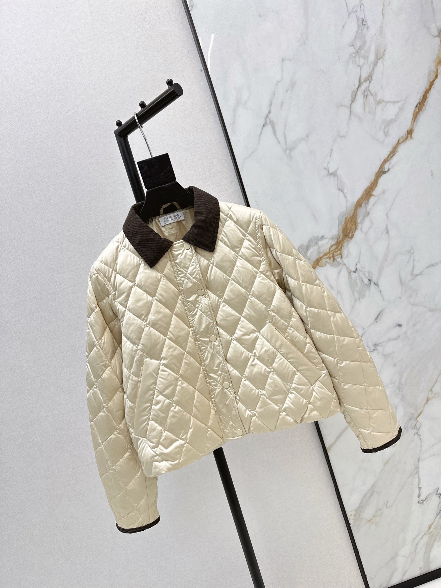 Brune NEW Down jacket