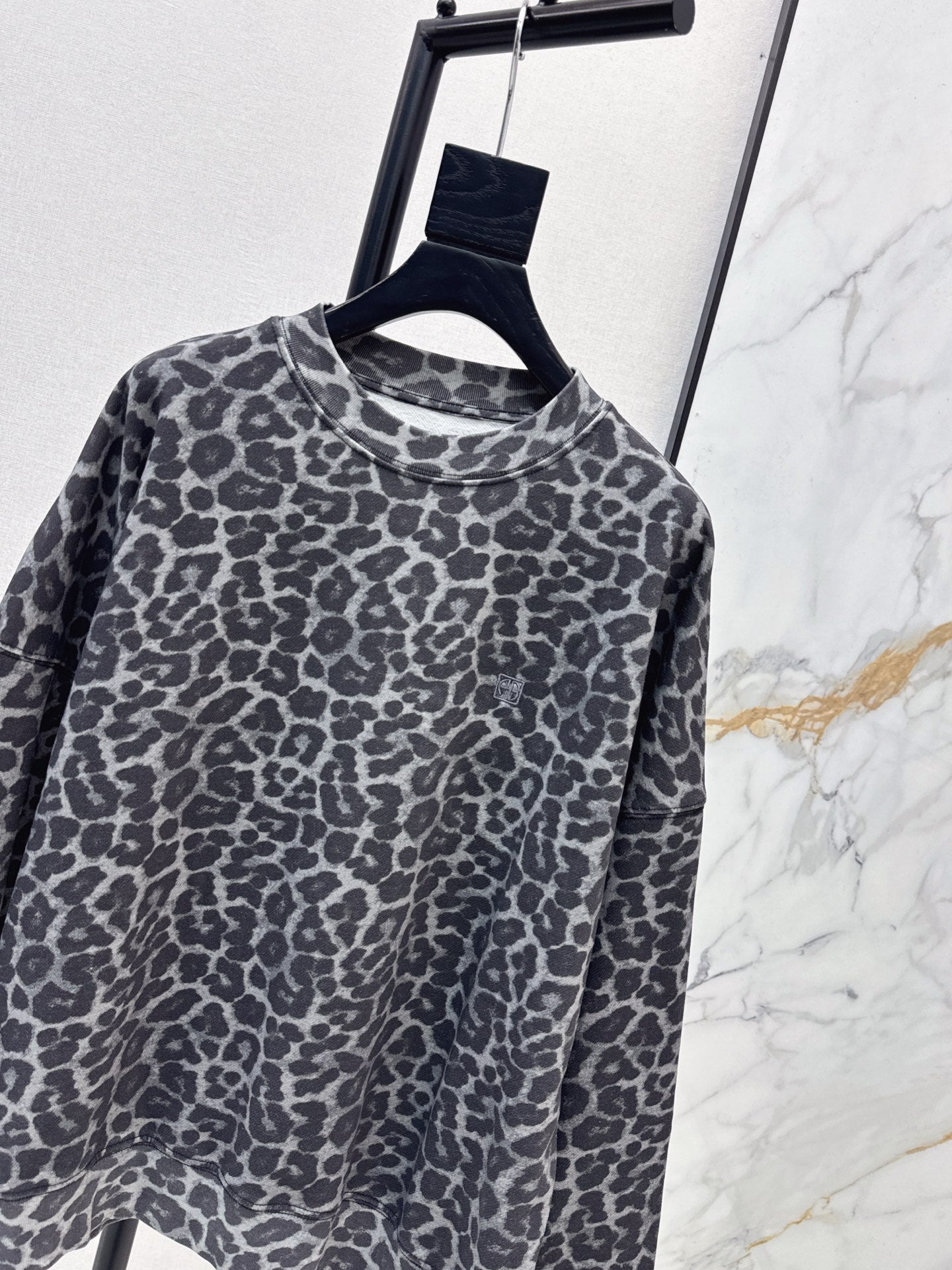 Thom NEW Leopard print sweatshirt