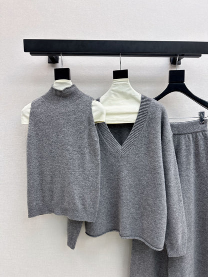 Brun NEW Knitted three-piece set