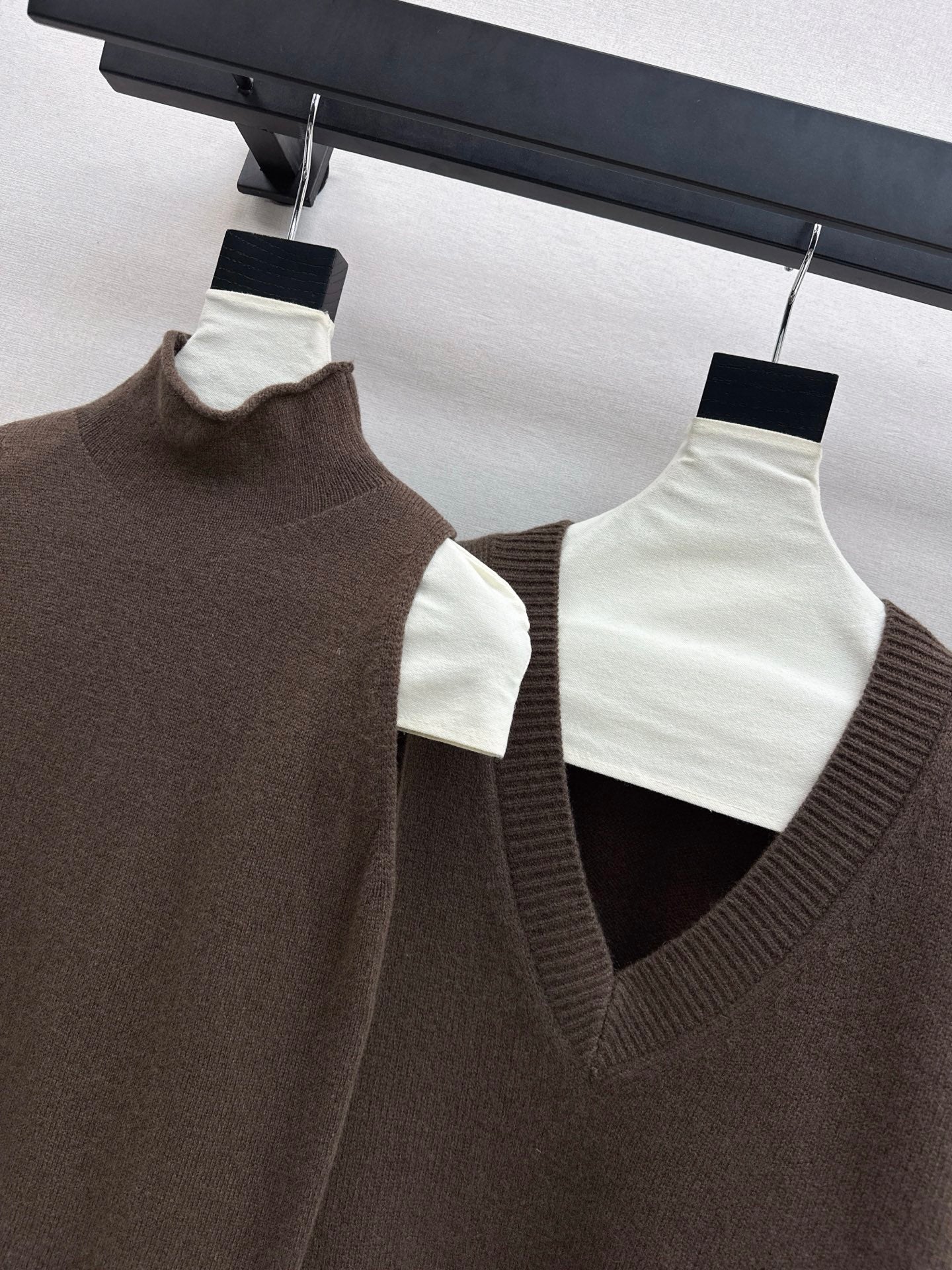 Brun NEW Knitted three-piece set