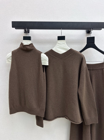 Brun NEW Knitted three-piece set