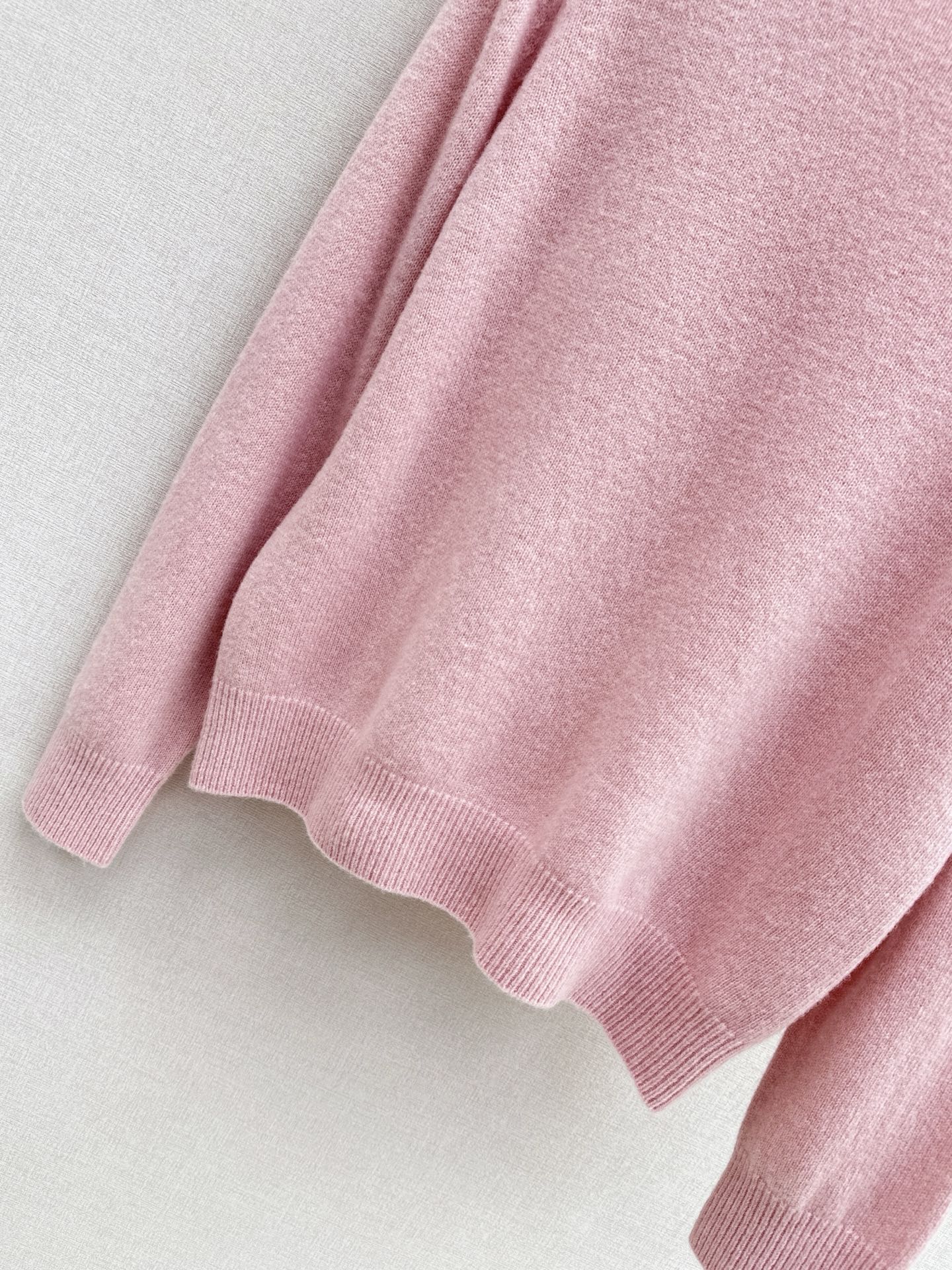 Monc NEW Crew neck sweater