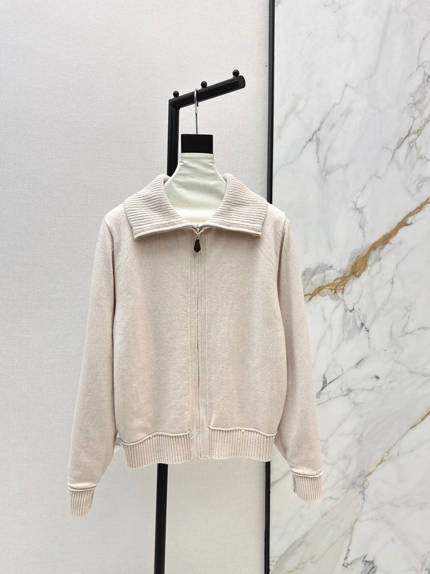 Loro NEW Jacquard knit cardigan