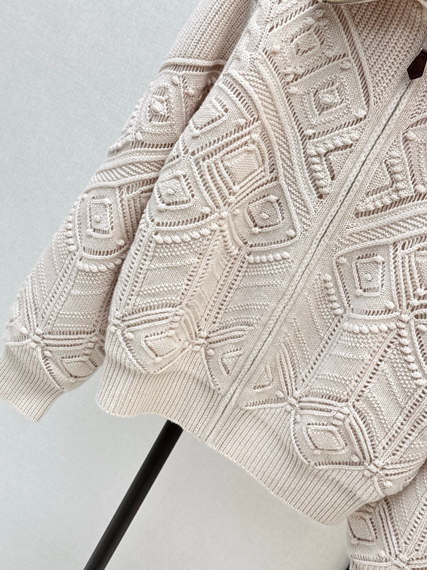 Loro NEW Jacquard knit cardigan