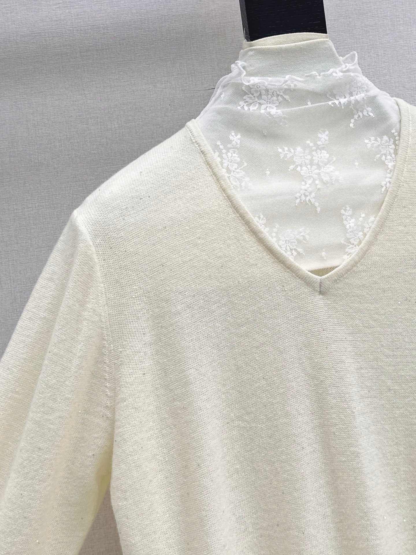Es NEW Lace wool sweater