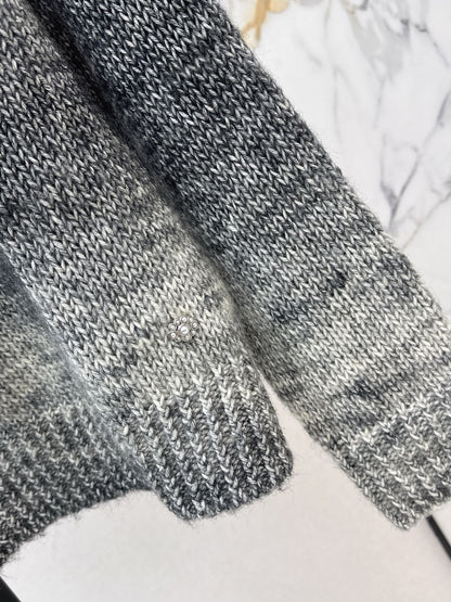 Chan NEW Gradient bow sweater