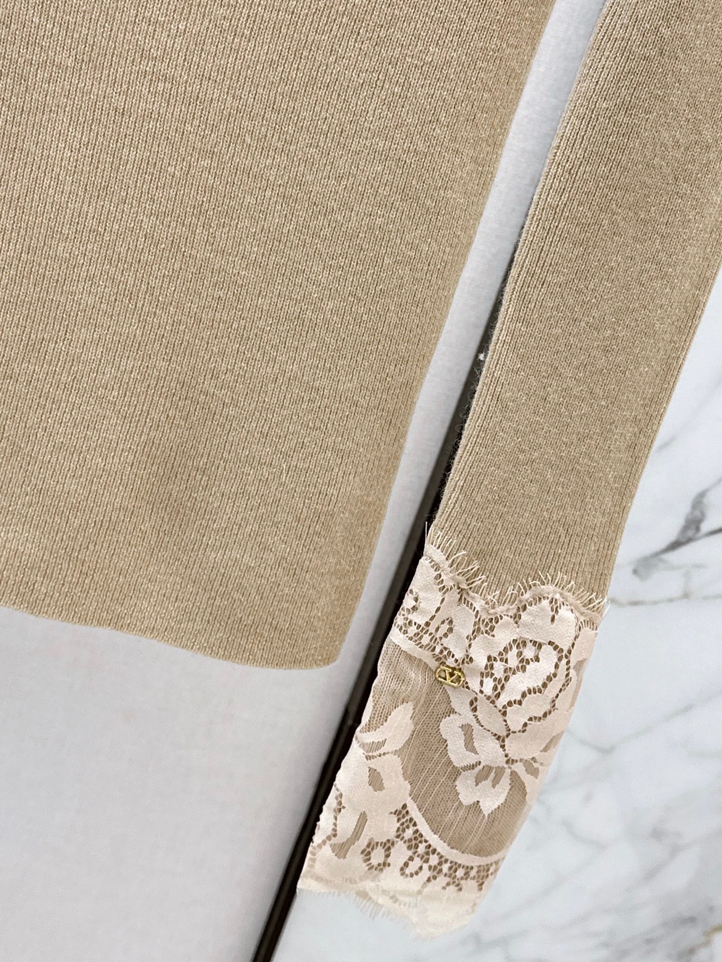 Va1en NEW Lace Knitwear