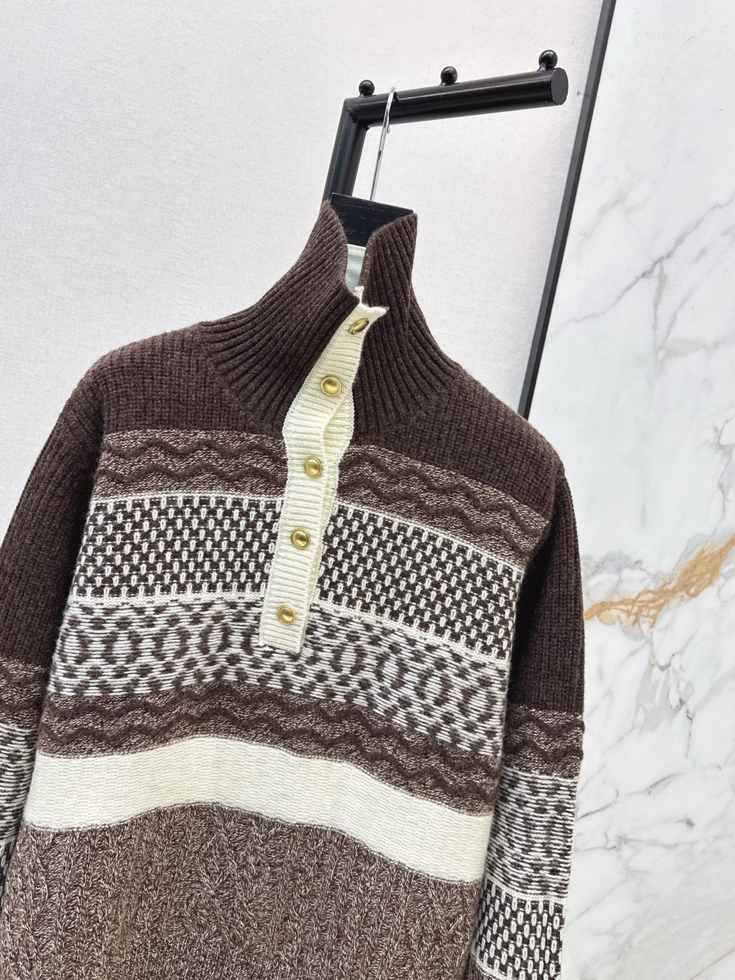 Loro NEW striped sweater