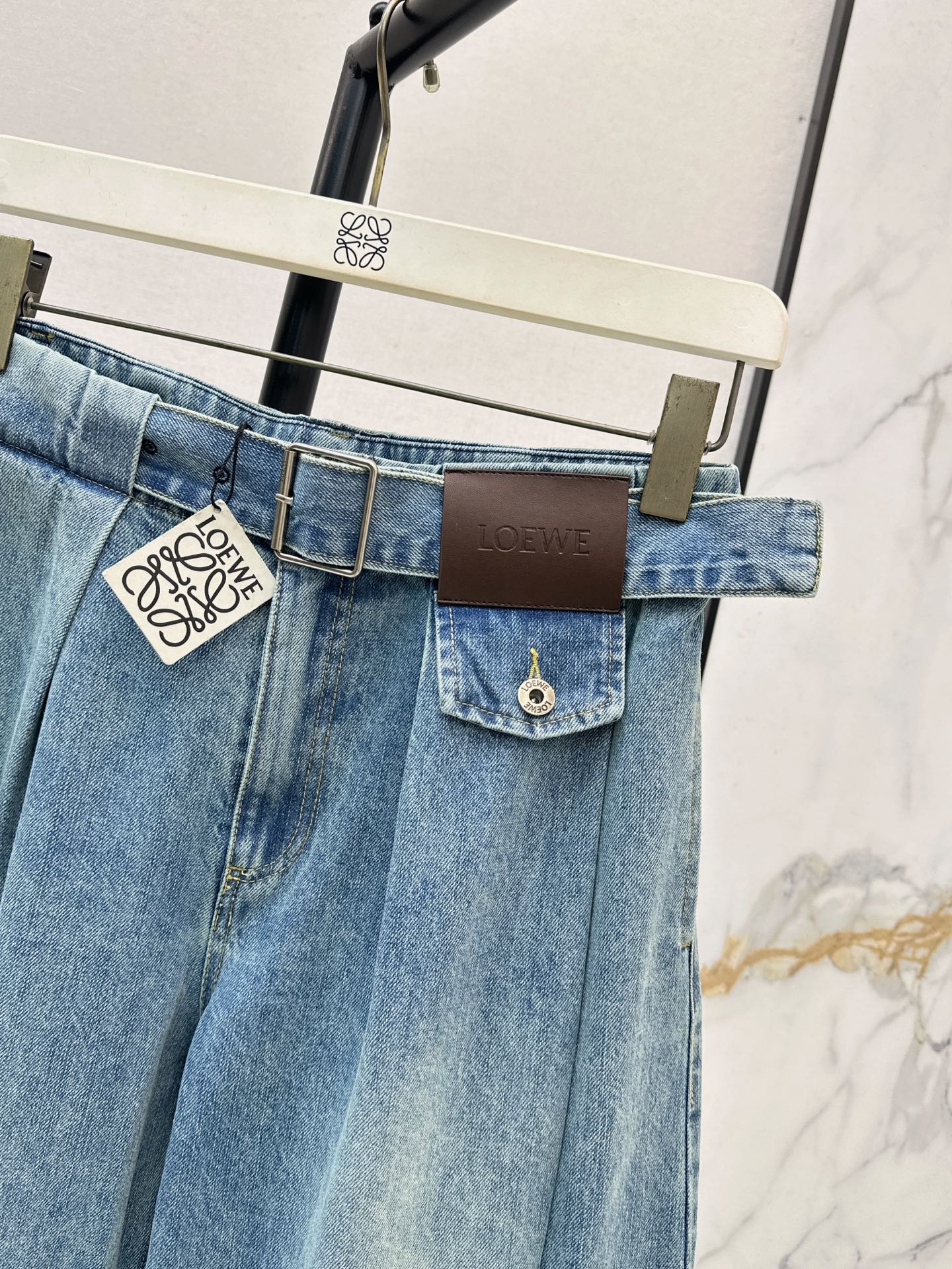 Loe NEW Wide-leg jeans