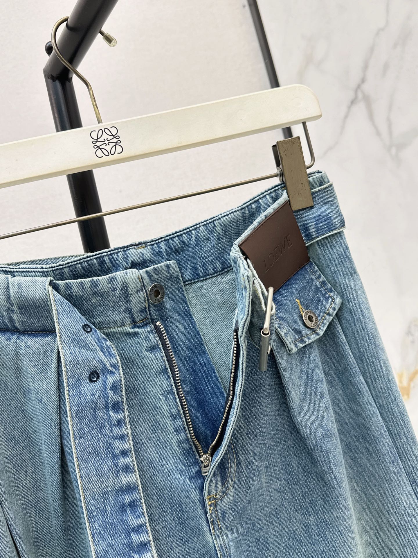 Loe NEW Wide-leg jeans