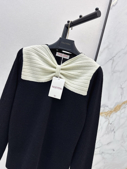 Va1 NEW knitted sweater