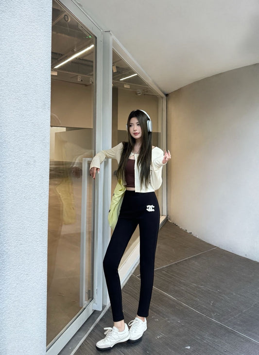 Chan NEW Tight leggings