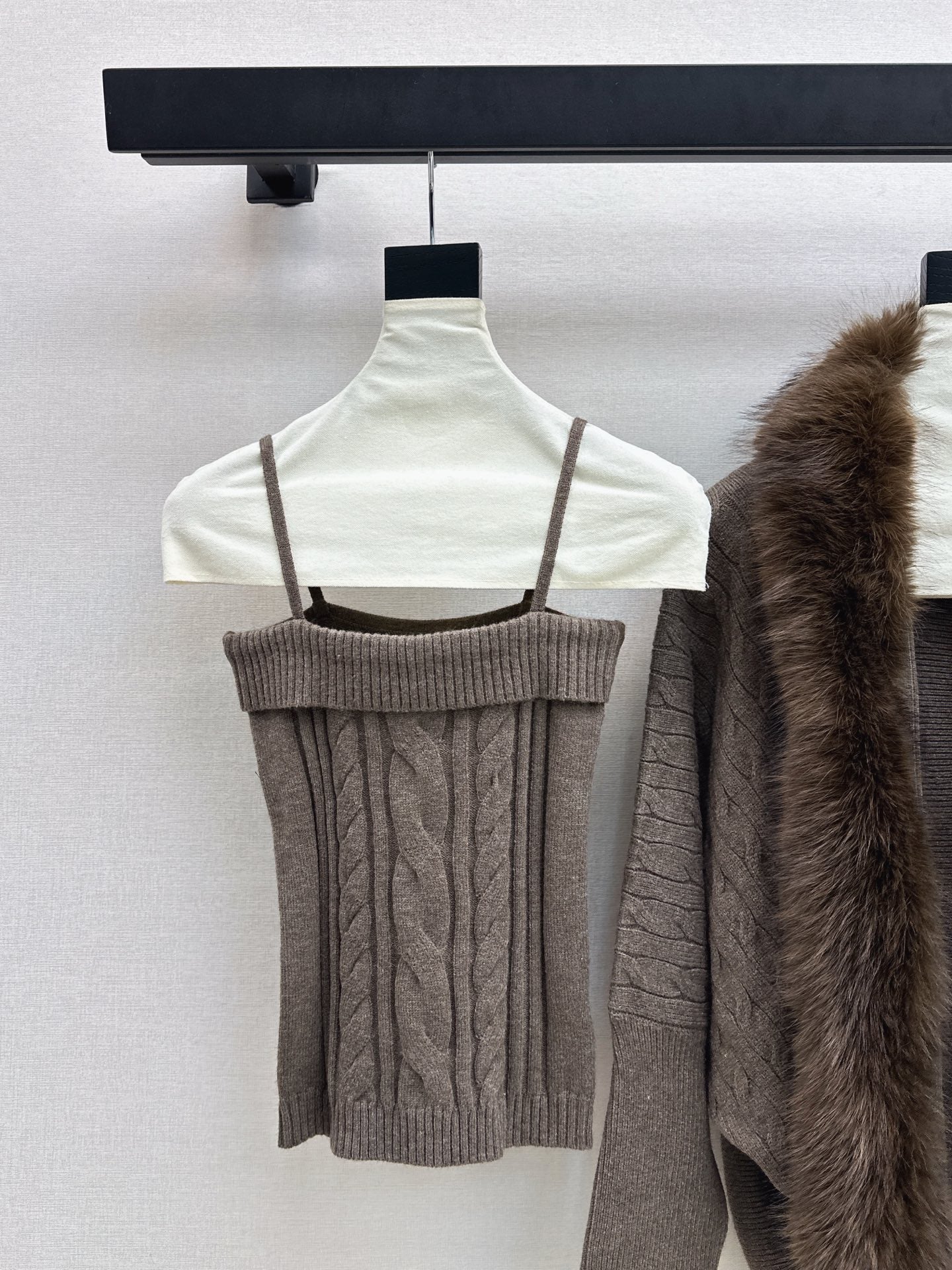 Miu NEW  knit tank top cardigan