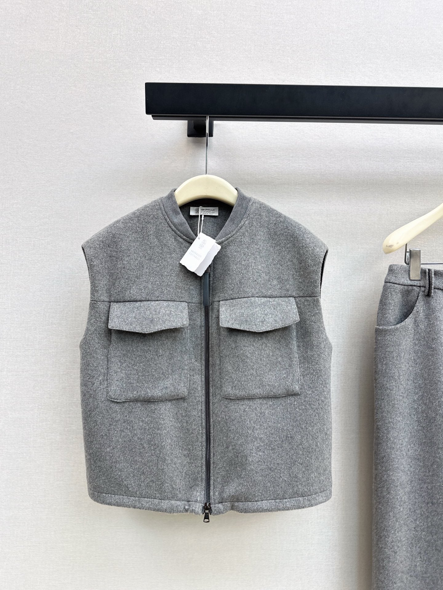 Brun NEW woolen vest