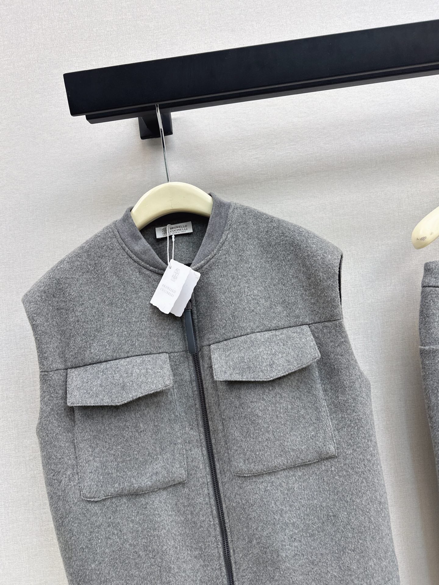 Brun NEW woolen vest