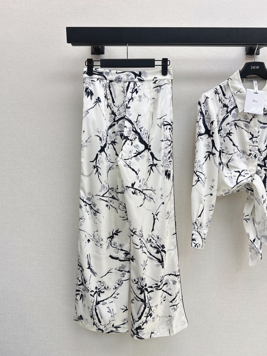 CD NEW printed pants