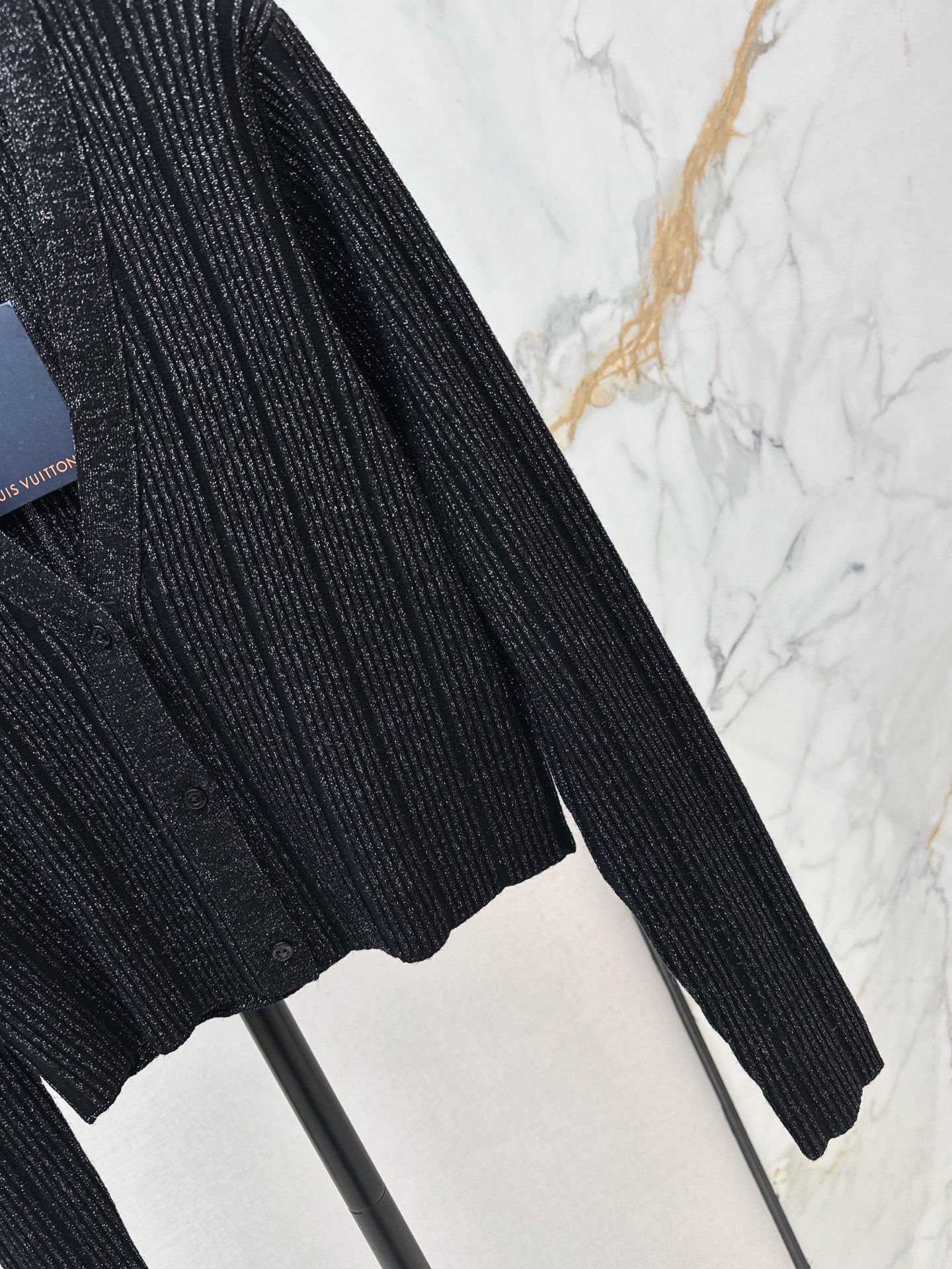 Louis NEW V-neck knit cardigan