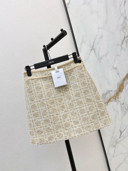 CD NEW woven skirt