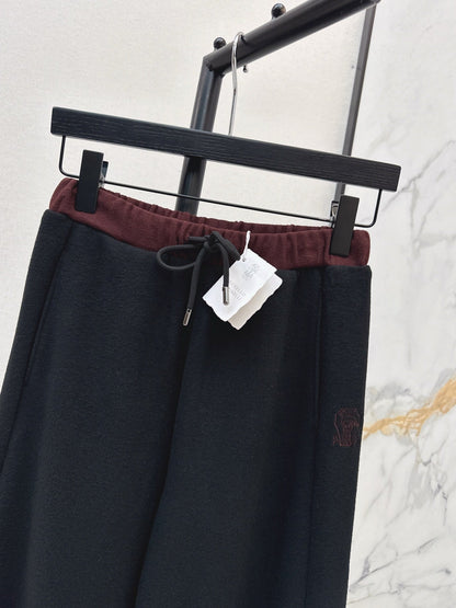 Brun NEW Straight pants