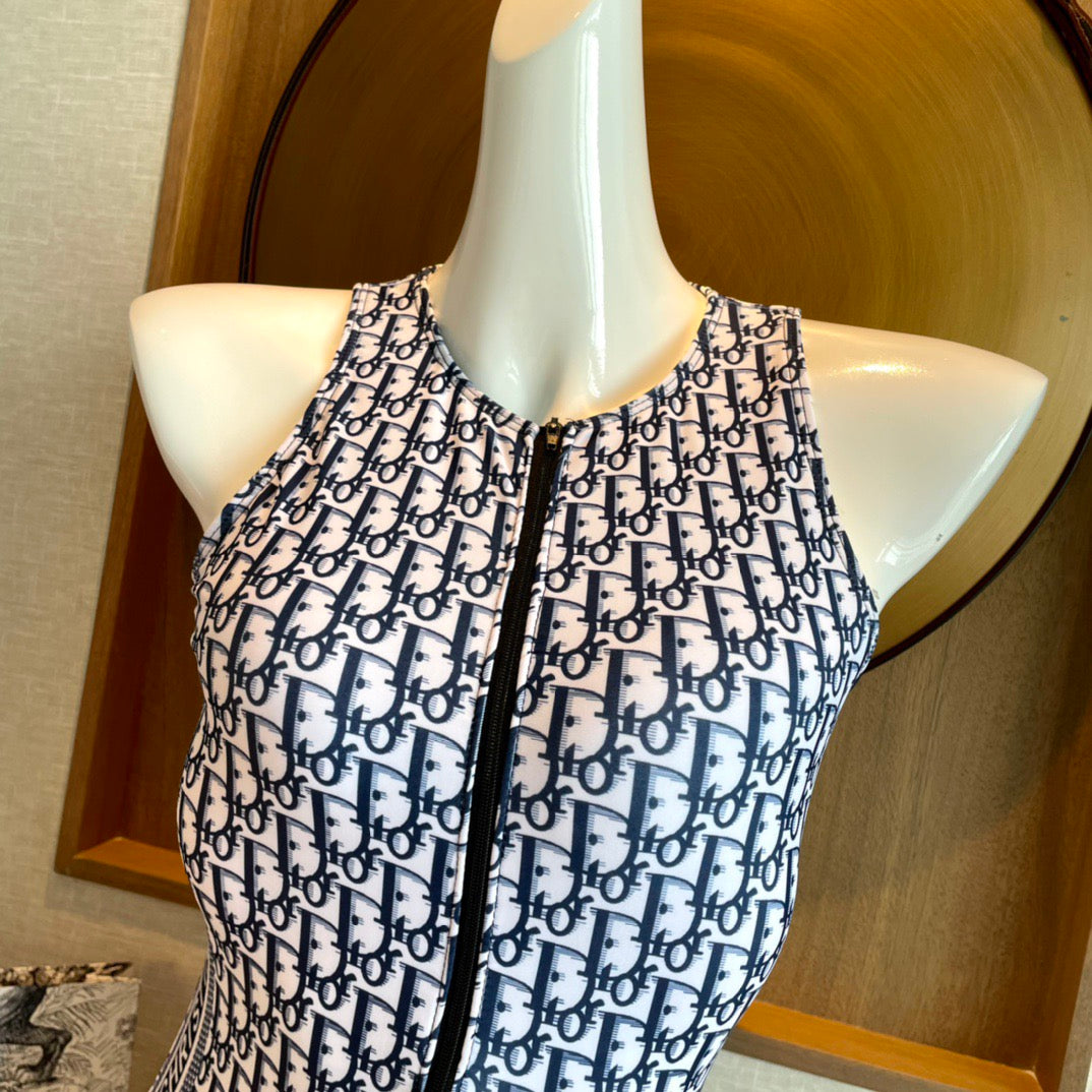 New style L swimsuit