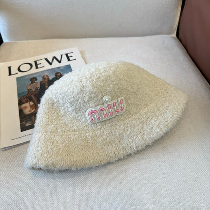 Miu New bucket hat