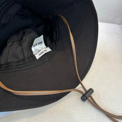 Miu New bucket hat