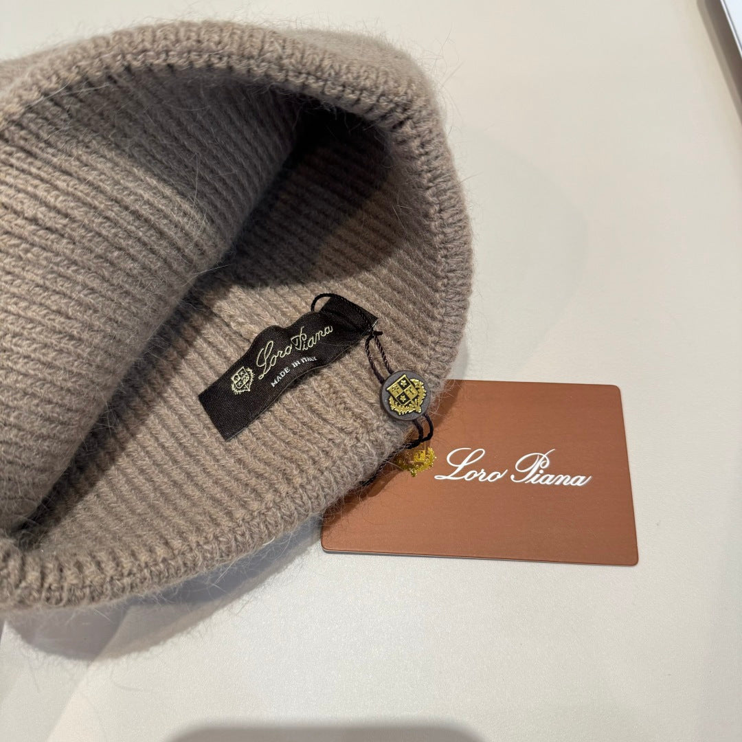 Loro New woolen hat