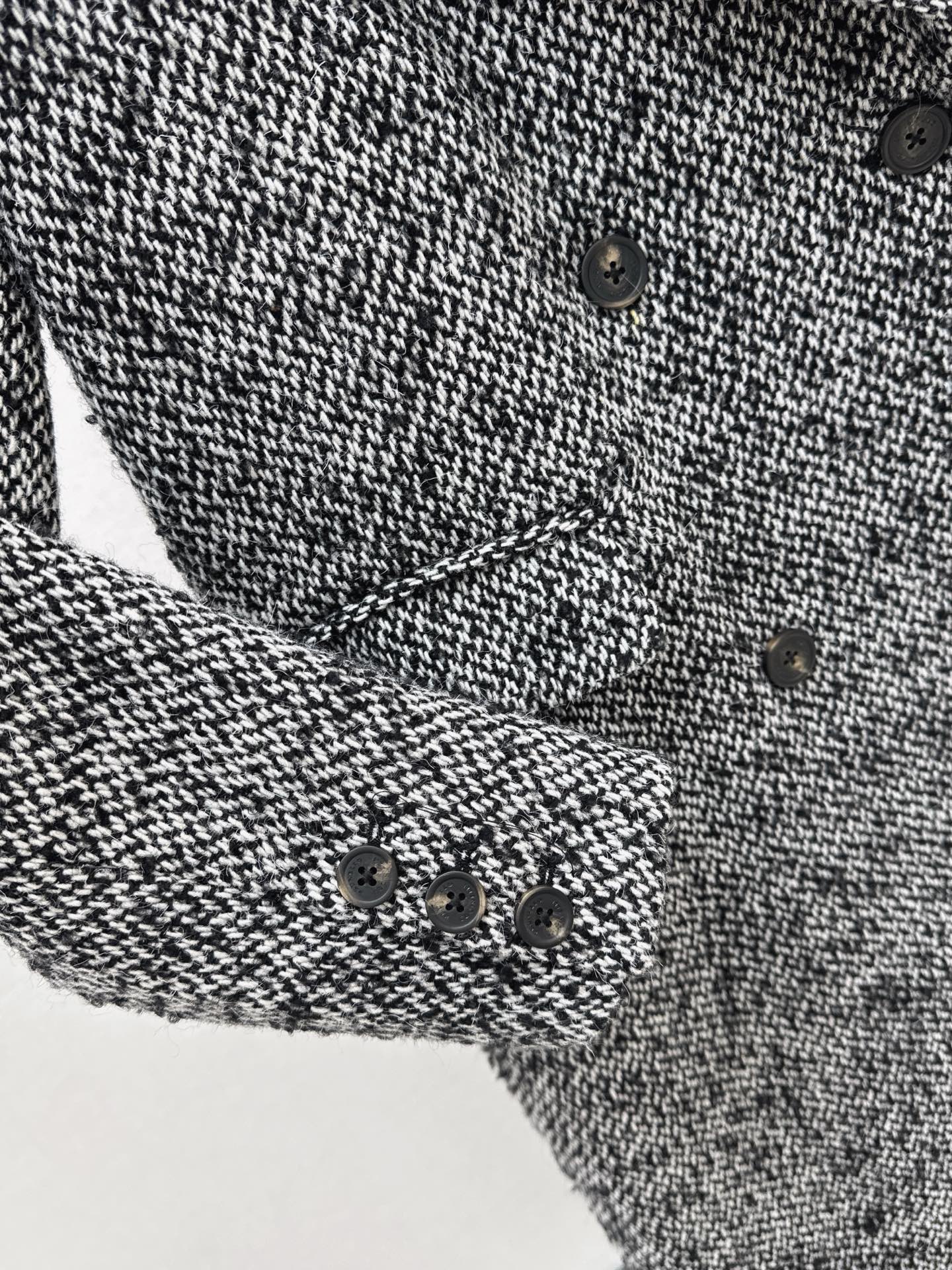 Brun NEW  tweed overcoats