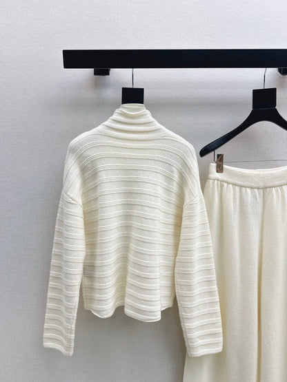 Max NEW knitted suit