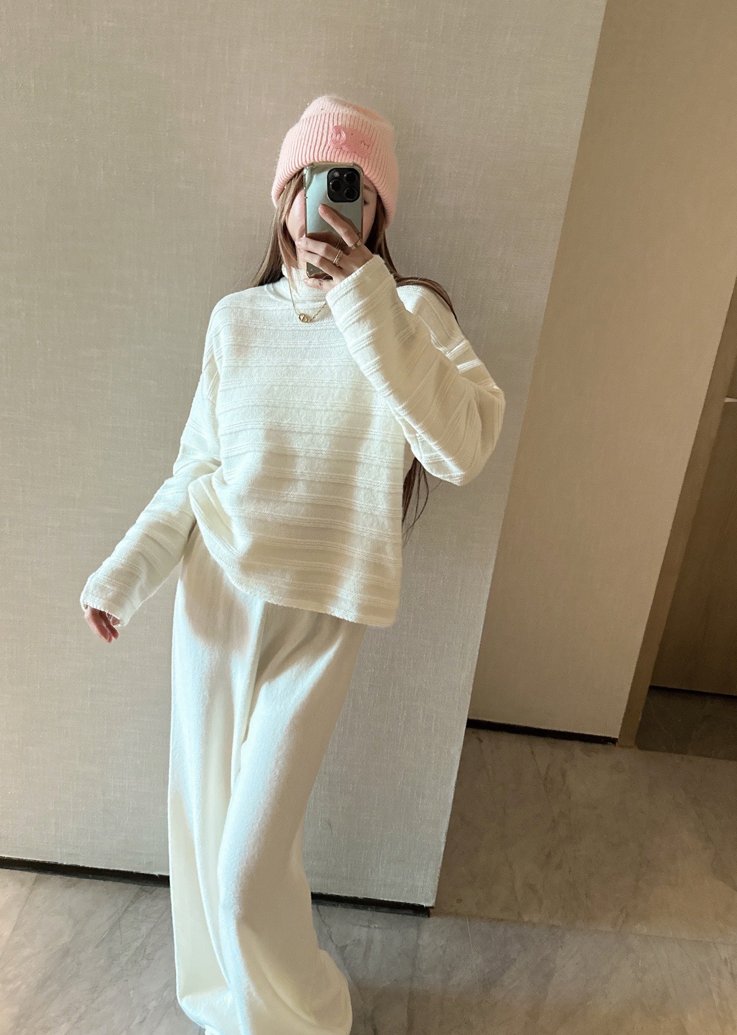 Max NEW knitted suit