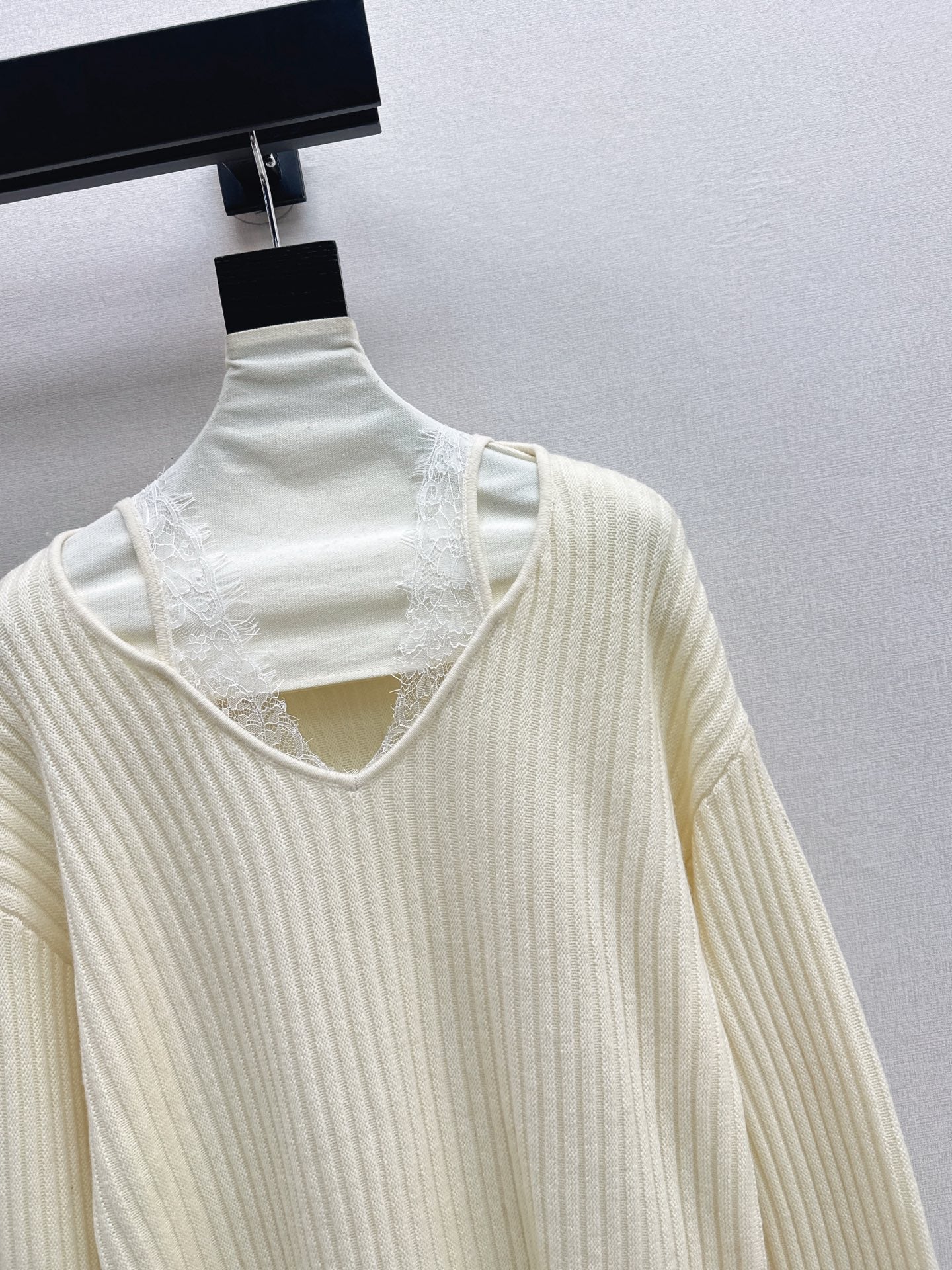 Es NEW lace patchwork sweater