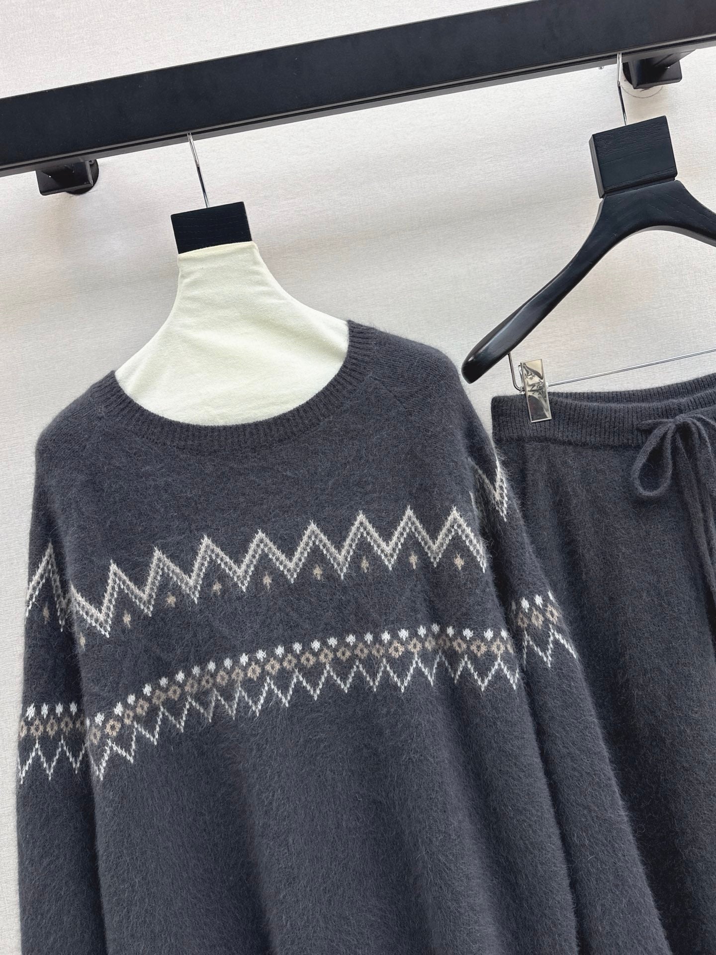 Loro NEW Knitted Fair Isle sweater  straight-leg pants suit