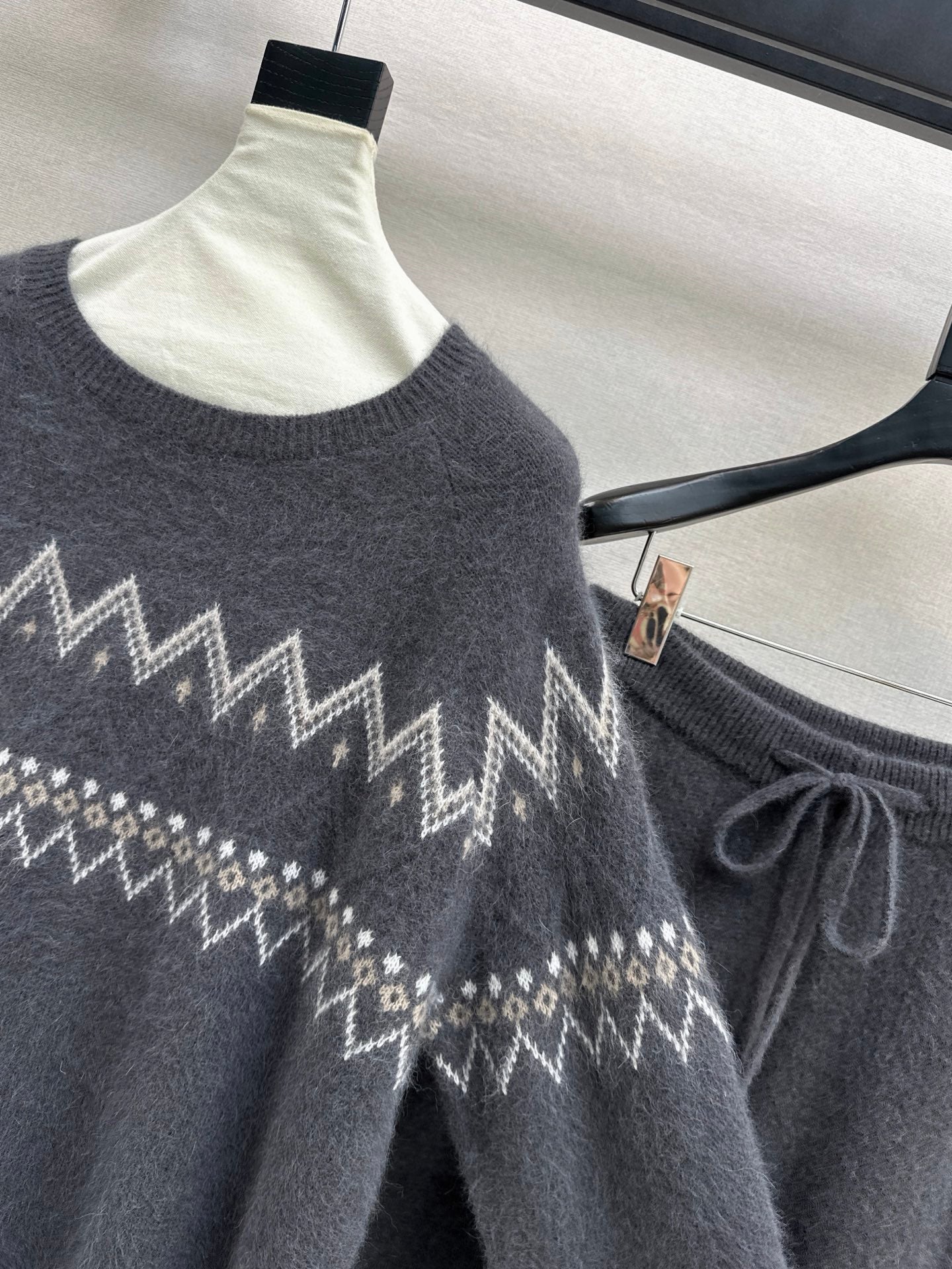 Loro NEW Knitted Fair Isle sweater  straight-leg pants suit